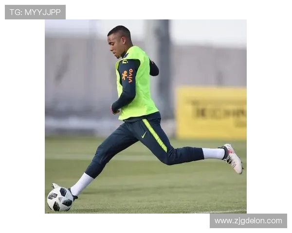 热苏斯的崛起之路：从青涩少年到足坛明星的奋斗故事