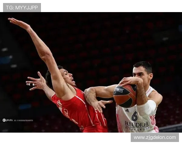 米兰与费内巴切激情对决谁能在欧战中笑到最后